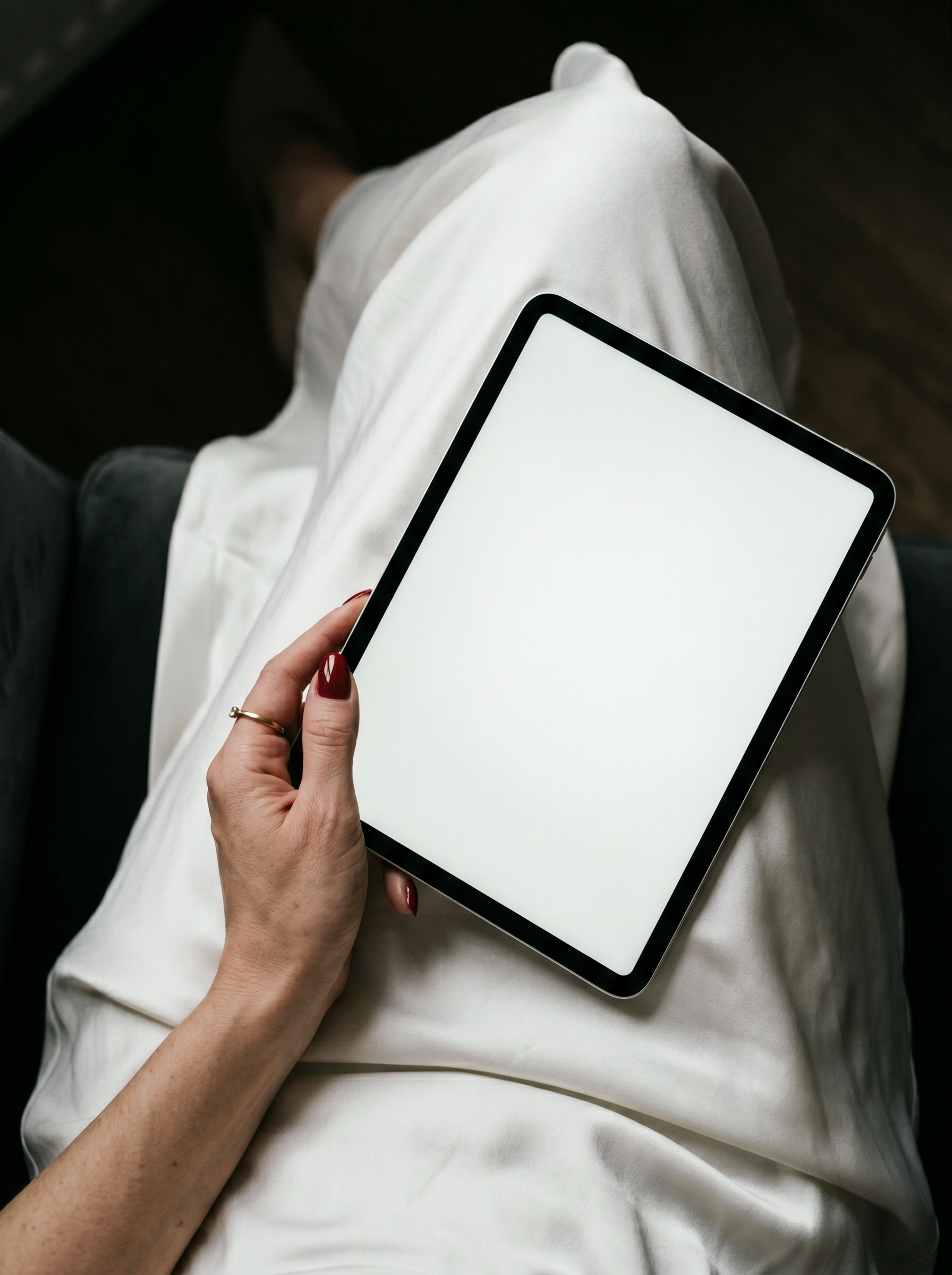 Yasmin – Elegant Ipad device mockup